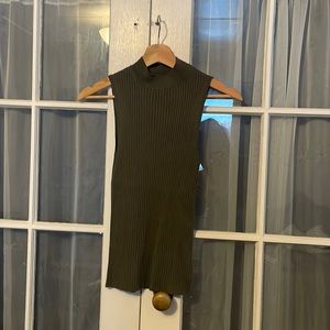 Mock neck tank Bar III